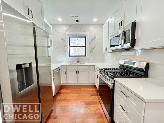 Photo - 4010 W Warwick Ave Unidad #1