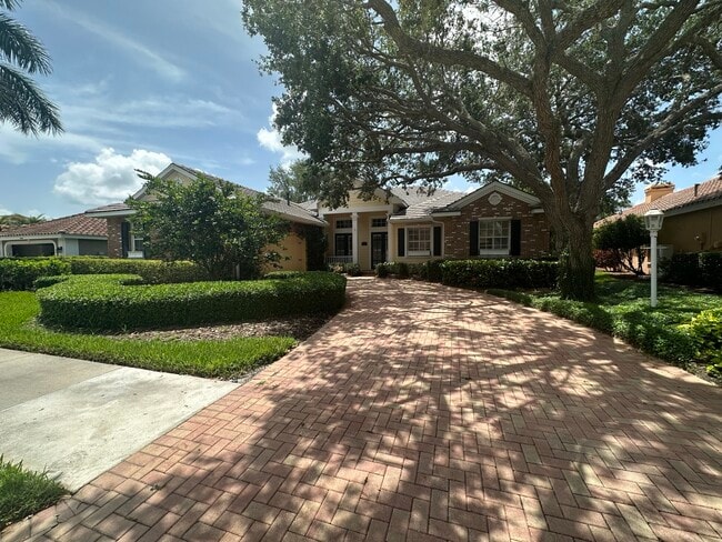 Photo - 4910 Old Creek Dr