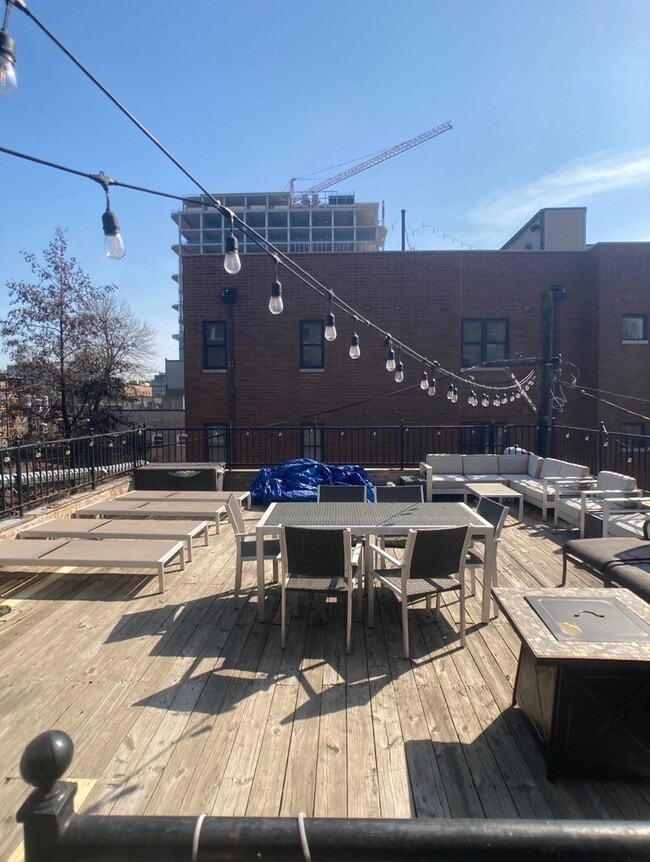 Photo - 1119 W Grand Ave