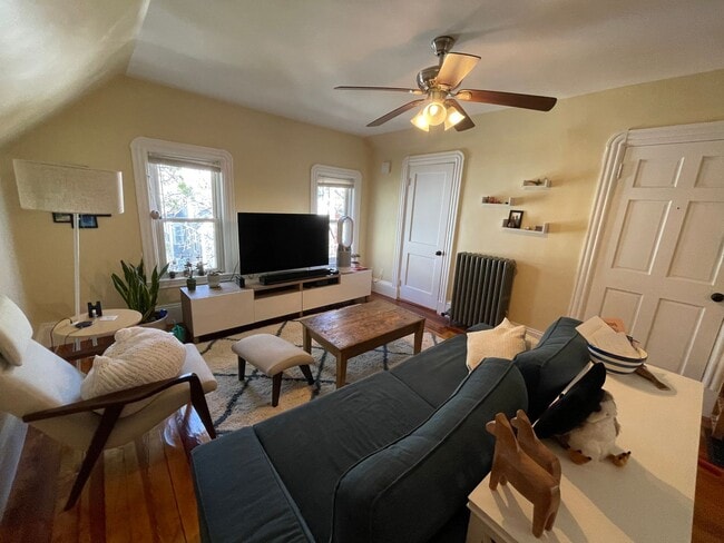 Building Photo - 21 Chandler St Unit Apartment #3