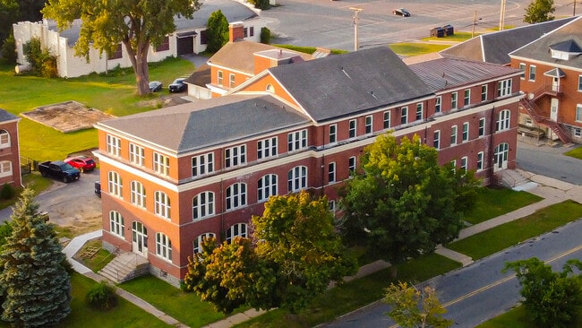 Photo - 34 US Oval Unit 204