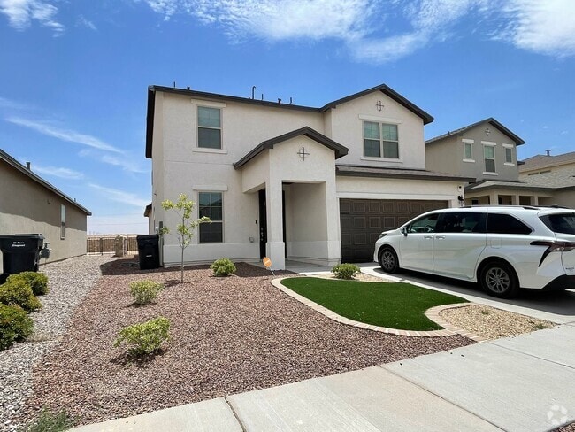 Building Photo - Modern Elegance Meets Prime Location – Stu... Rental