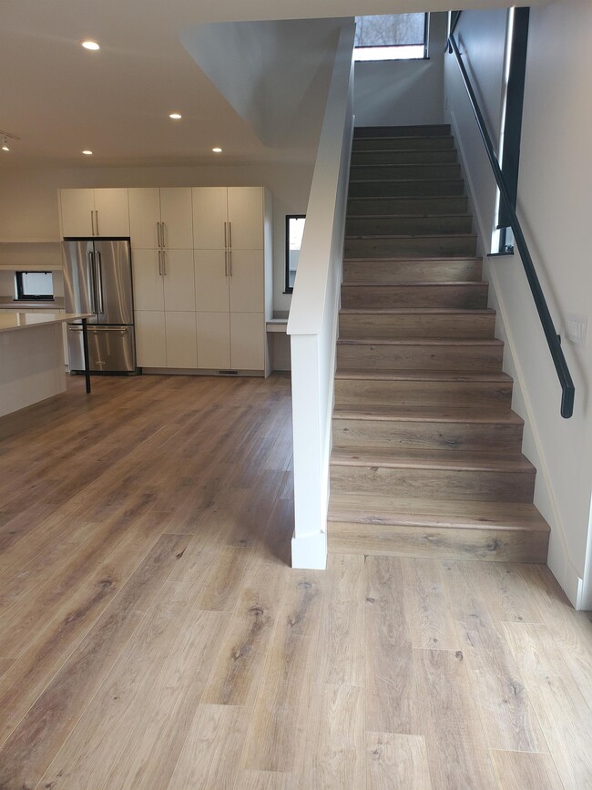 Photo - 423 N 8th St