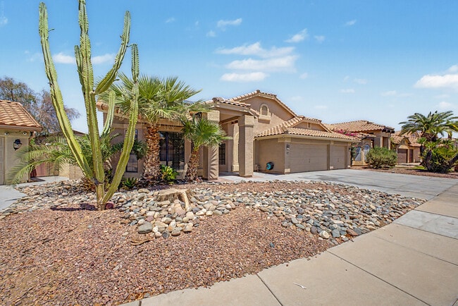 Photo - 3103 N Meadow Ln