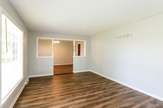 Photo - 800 NW 19 St