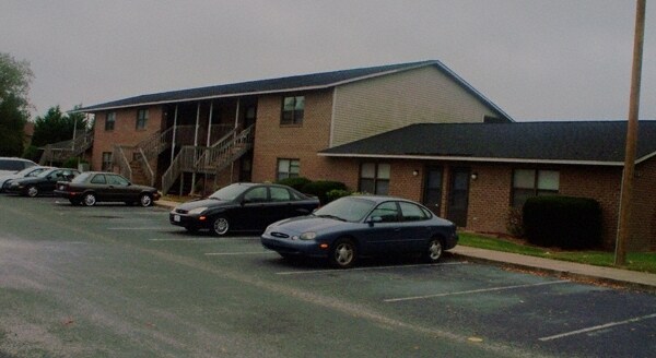 Photo - Peed Apartments