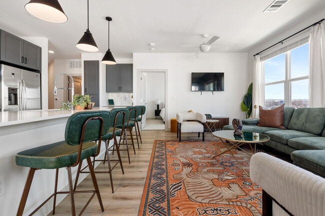 Photo - 1301 Leah Ave Unidad SI FL1-ID1499103P