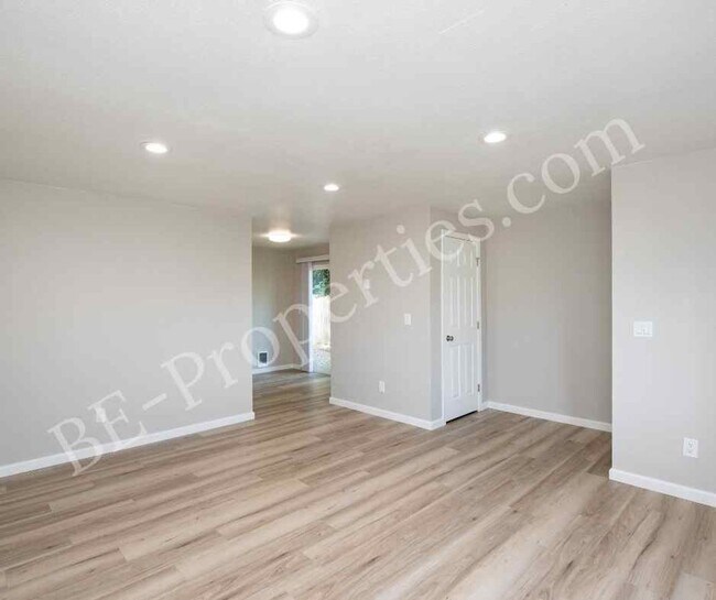 Photo - Central Tacoma Rambler