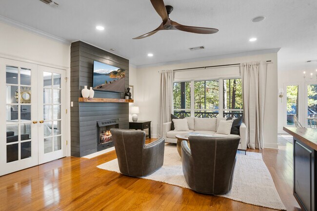 Photo - 27 Classic Woods Dr