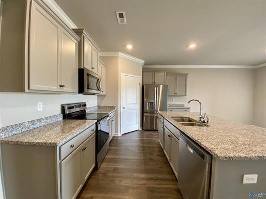 Beautiful home in Twin Lakes!