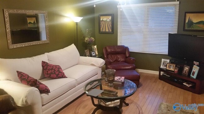 Photo - 1716 Ward Ave NE