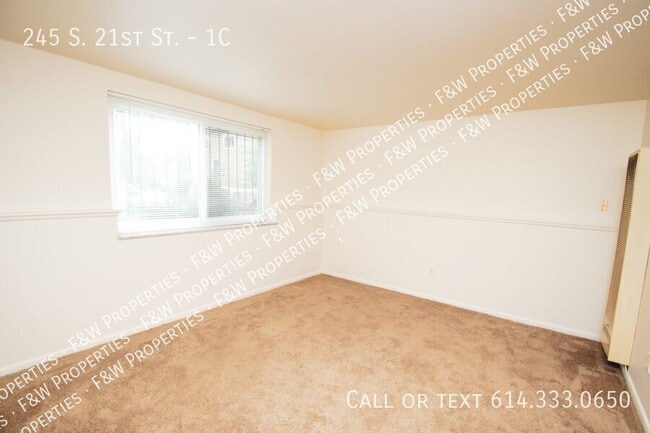 Photo - 245 S 21st St Unit 1C