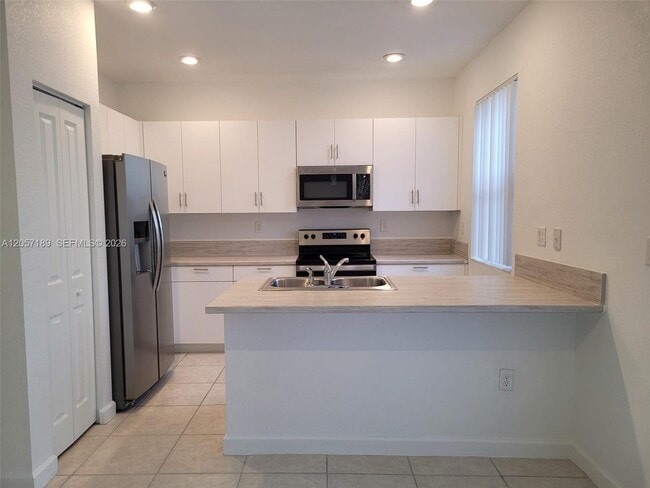 Photo - 2685 SE 13th St