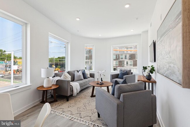 Building Photo - 2046 E Lehigh Ave Unit 3B Rental