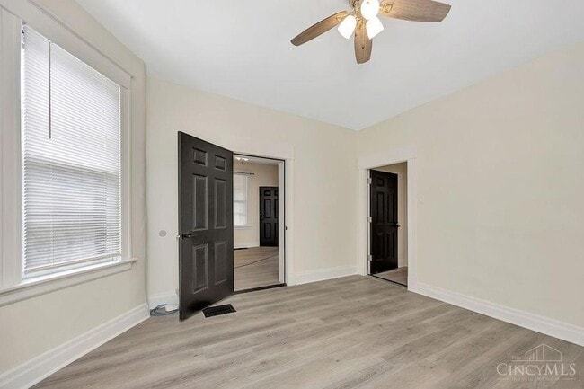 Photo - 600 Riddle Rd