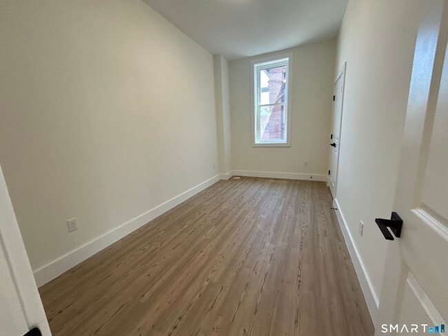 Photo - 472 Main St Unit 2C
