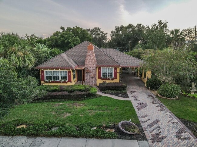 Photo - 2390 Sheridan Rd