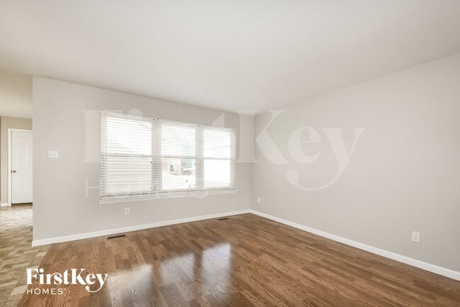 Photo - 809 Waler Dr