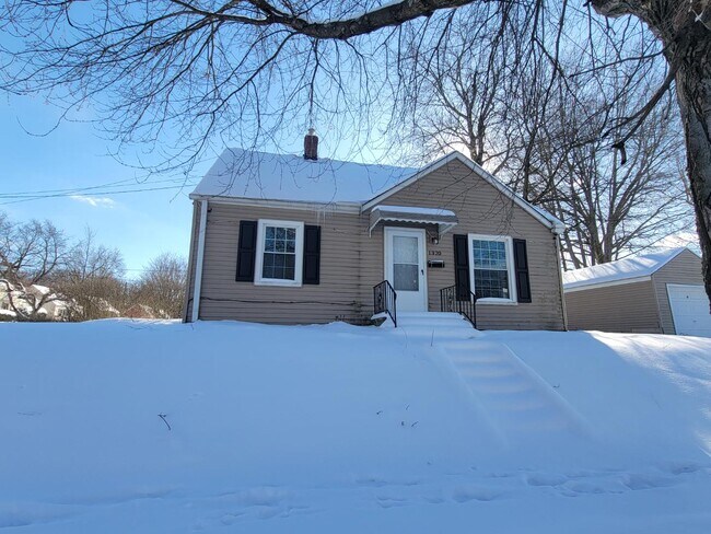 Building Photo - 1320 Tioga Ave