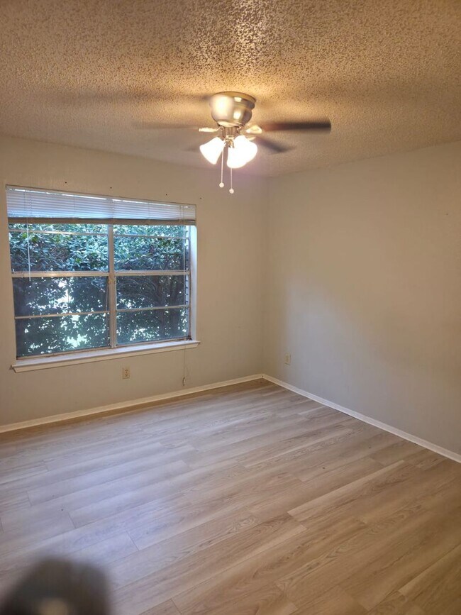 Photo - 5510 Brookview Ct Unidad # A - 1st floor