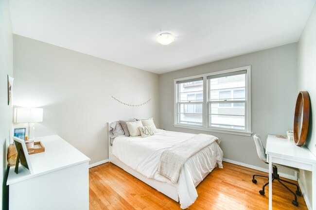 Photo - 1066-1066 Tower Rd Unité 7