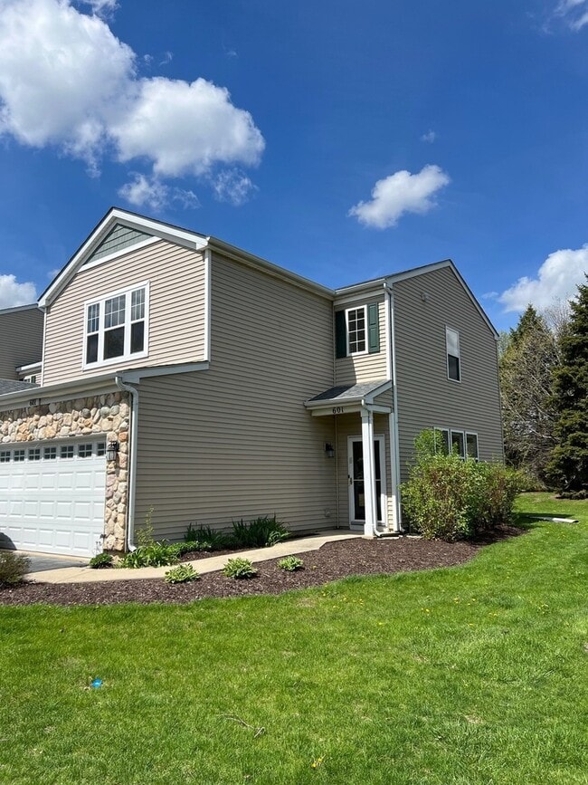 Building Photo - 601 Blackstone Ct