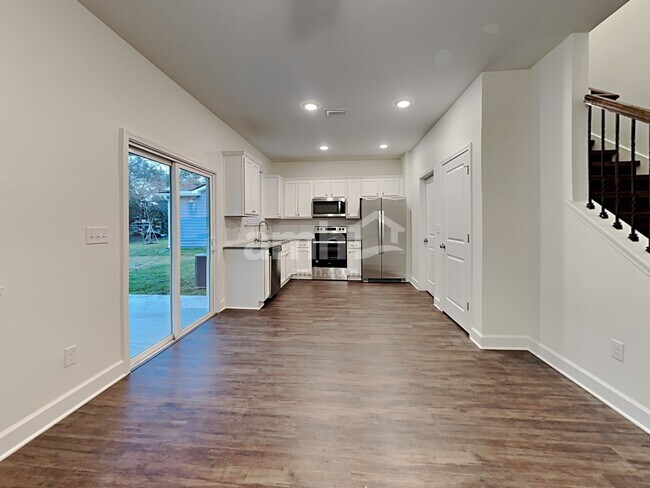 Photo - 1124 Tan Tara Trl