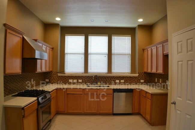 Photo - 1013 Clear Creek Dr