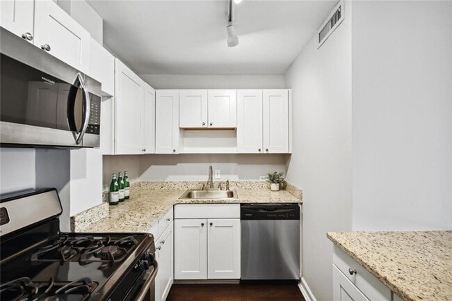 Photo - 2285 Peachtree Rd NE Unit 904