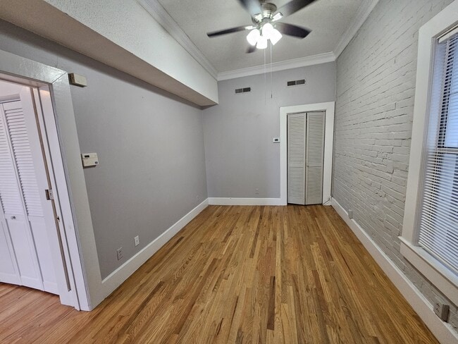 Photo - 607 Lindsay St