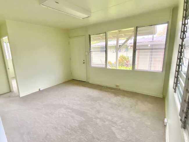 Photo - Mililani 2 Bed, 1 Bath Rental with Washer + Dryer