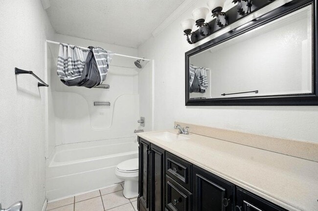 Photo - 5123 38th St