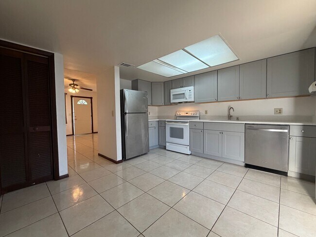 Photo - 2036 Las Palmas Cir