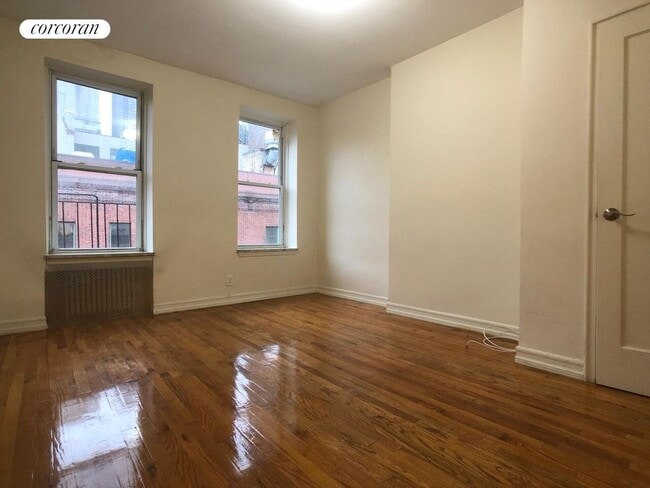 Building Photo - 448 W 55th St Rental