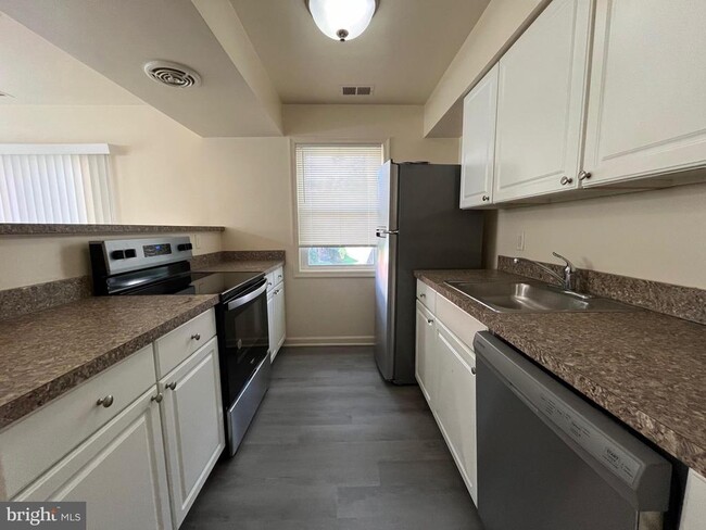 Photo - 9639 Hagel Cir