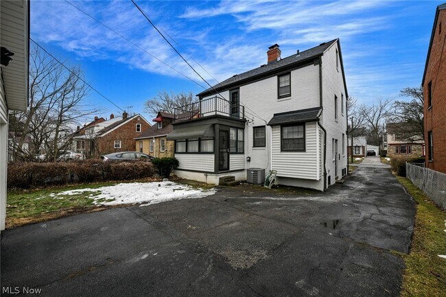 Photo - 3699 Bainbridge Rd