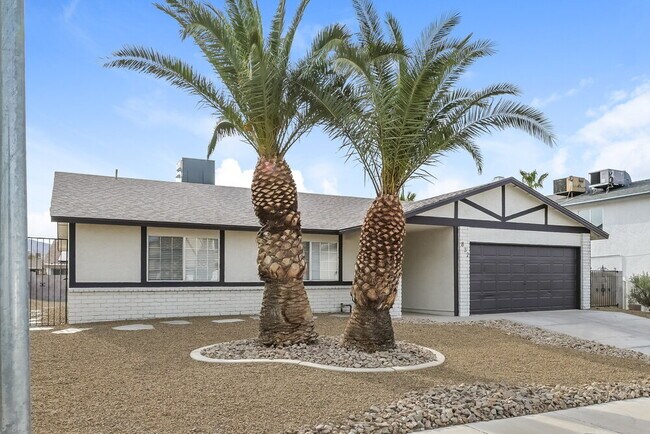Photo - 832 Cherry Dr