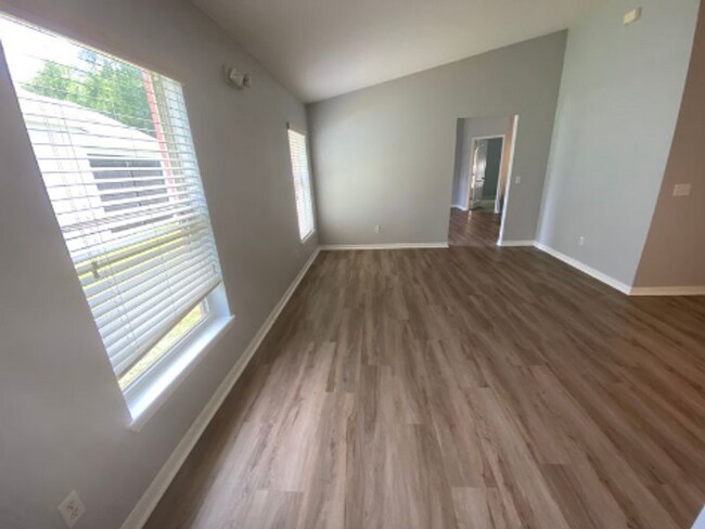 Photo - 4 Bedroom 3 Bath home in Sandy Ridge subdivision, in Davenport for RENT!