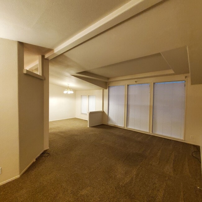 Photo - Pet Friendly 4 Bedroom  2 Bath w/ 2 Car Garage Unit 33150-55