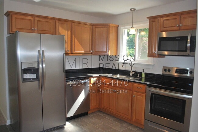 Photo - 8030 Willow Ave