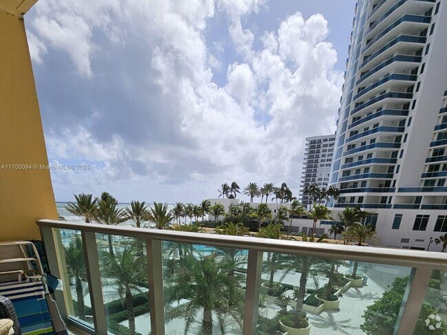 Building Photo - 2501 S Ocean Dr Unit 418 (Av. Now) Rental