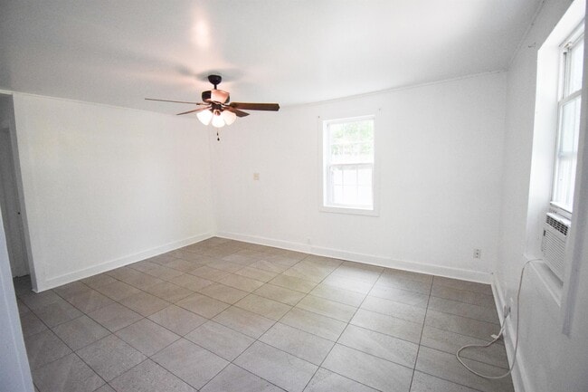 Photo - 2716 Sunrise St