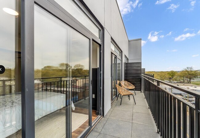 Photo - 857 COMMUNIPAW Ave Unidad 205