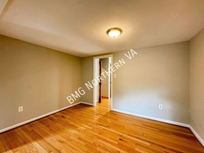 Photo - 566 Windover Ave NW
