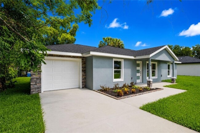 Building Photo - 510 SW 15th Ave