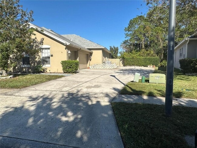 Photo - 908 Spring Island Way