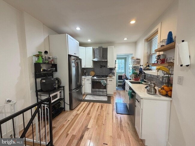 Photo - 2937 Nicholas St