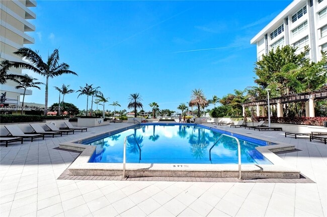 Photo - 5600 Collins Ave Unit 6A
