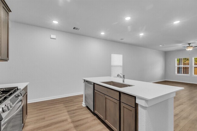 Photo - 8562 Blueberry Ash St