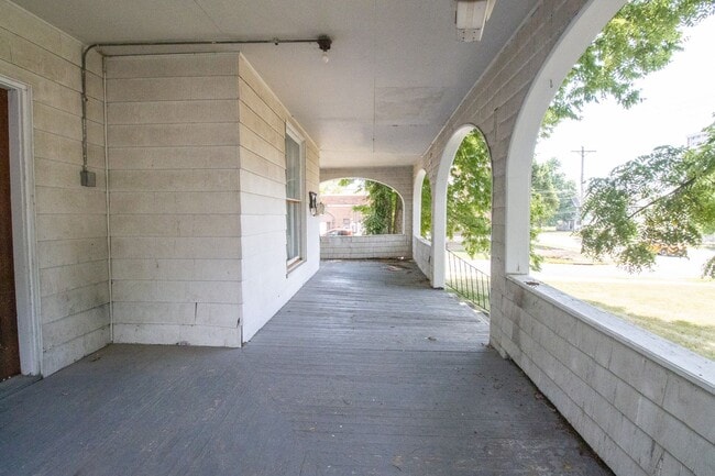 Photo - 116 S College Ave Unit Apt 2